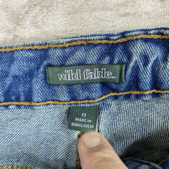Wild Fable Shorts Womens Jr 17 Super High Rise Denim Jean 3” Inseam Cut Off NWT - Picture 2 of 11